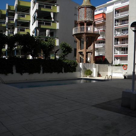 Apartamentos Varadero Arysal Salou Esterno foto