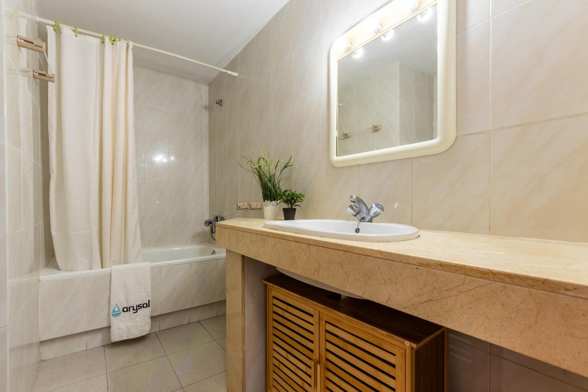 Apartamentos Varadero Arysal Salou Esterno foto
