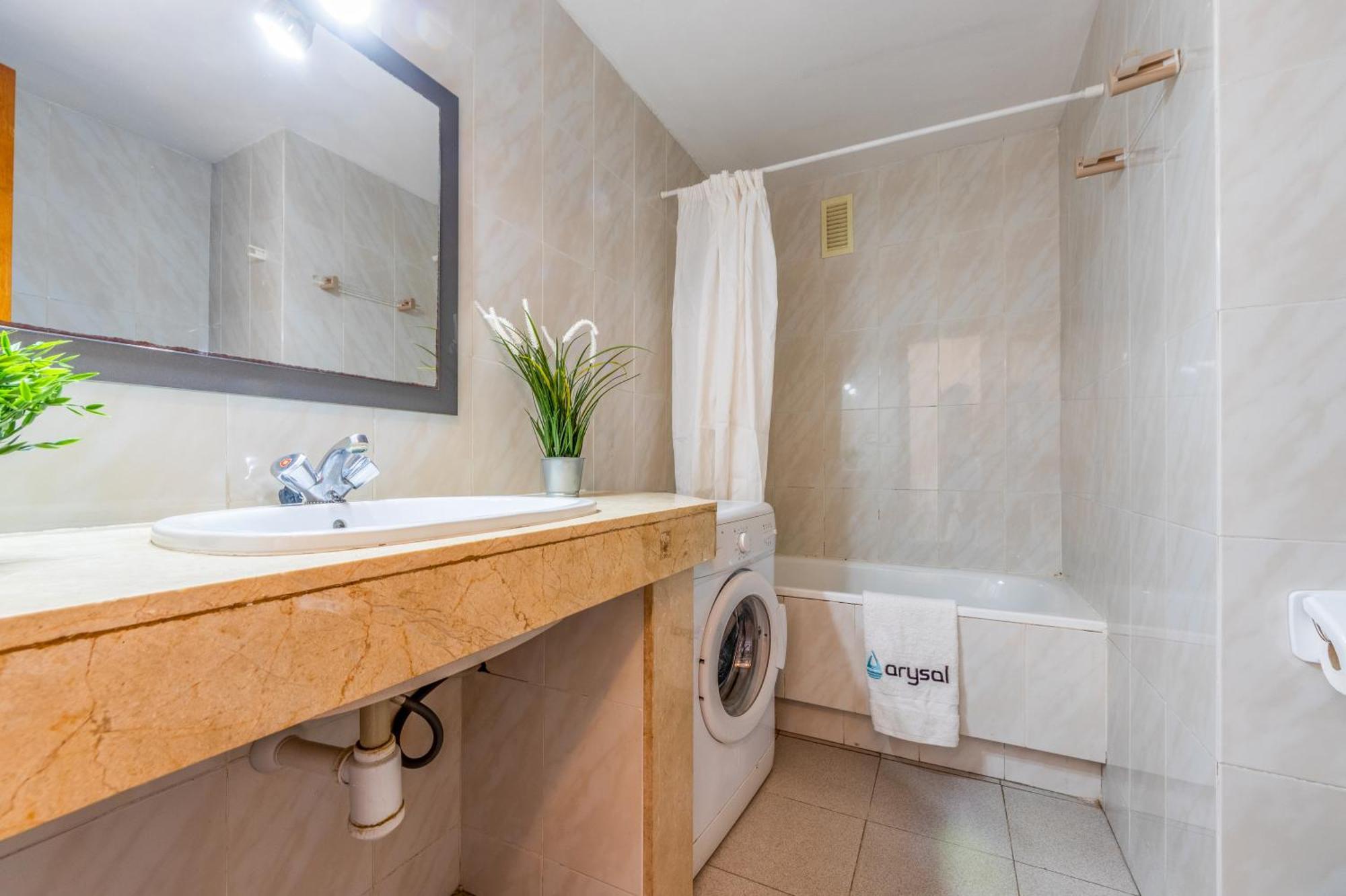 Apartamentos Varadero Arysal Salou Esterno foto
