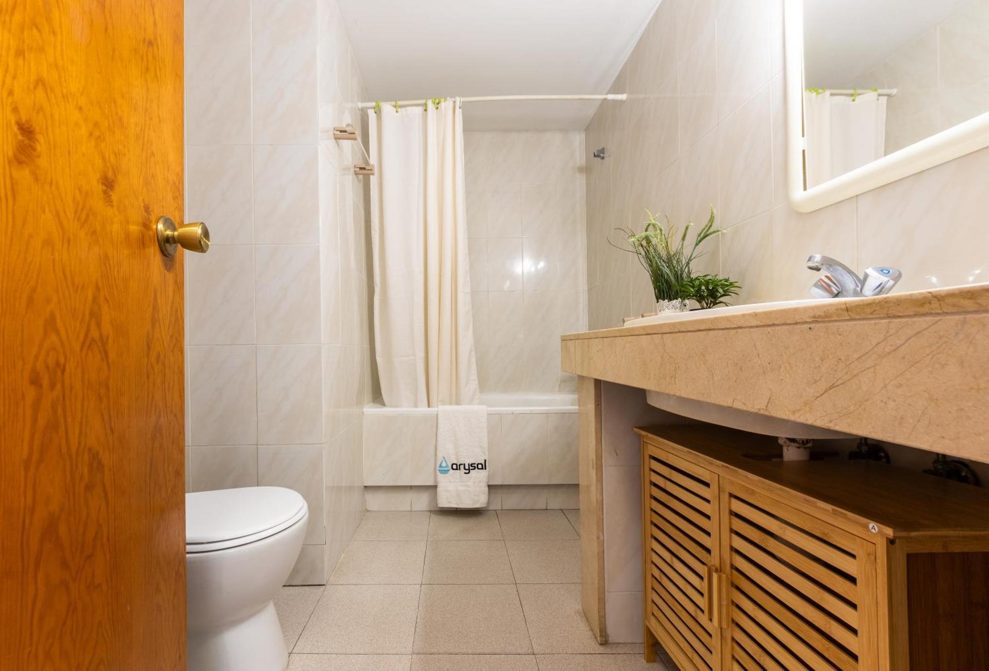 Apartamentos Varadero Arysal Salou Esterno foto